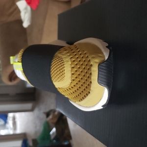 NWT womens sorel kinetic impact athletic shoes size 5